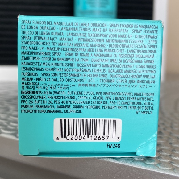 Benefit Cosmetics
The POREfessional: Super Setter Pore-Minimizing Setting Spray - Picture 2 of 5